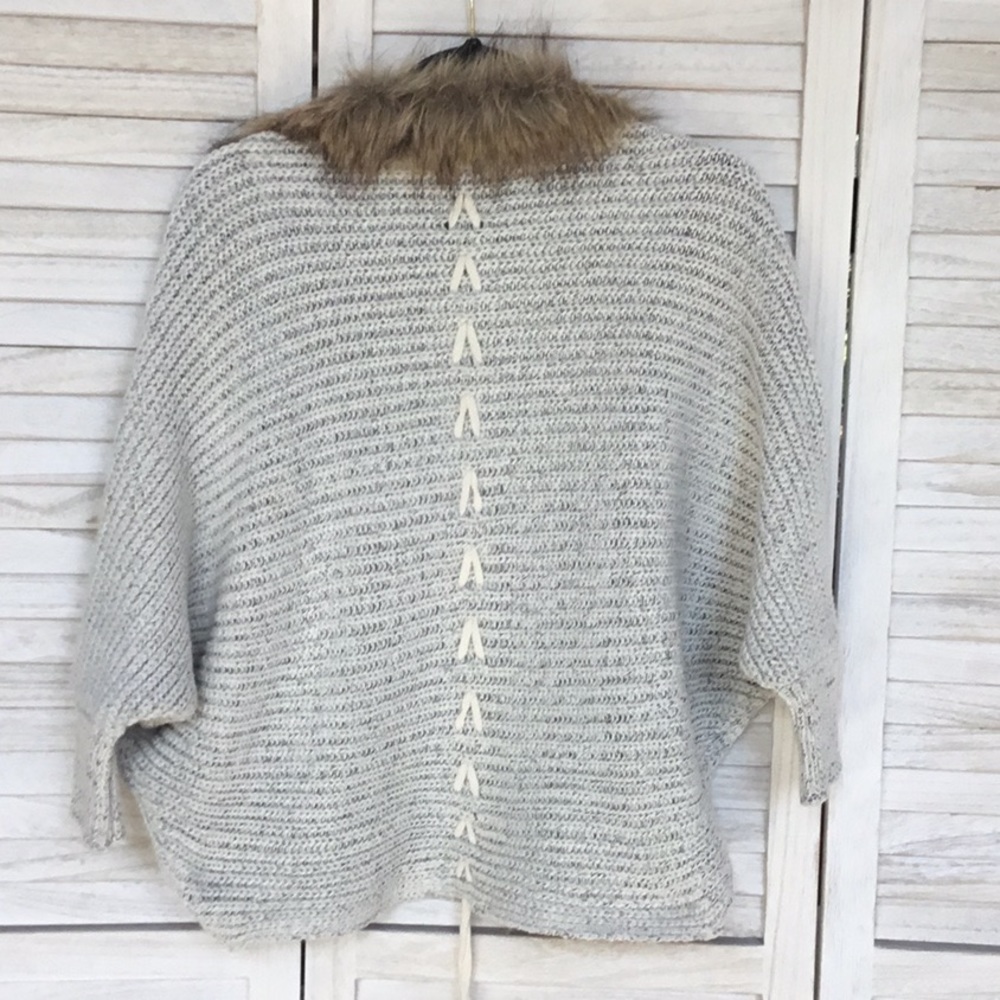 Pinklicious Faux Fur Collar Knit Sweater/Shrug S - Picture 6 of 10